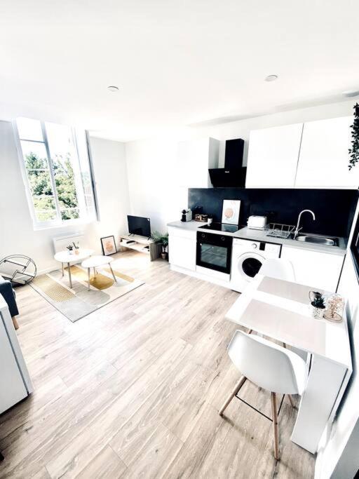 Cosy Centre-ville Apartment *